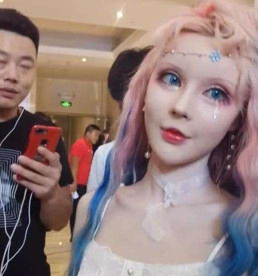 迪丽拉吃瓜,揭秘娱乐圈幕后故事