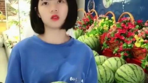 小文姐女装吃瓜,揭秘网络红人的时尚跨界之旅