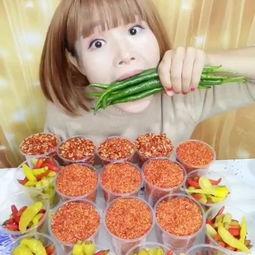 吃货挑战吃蜜瓜,蜜瓜盛宴的吃货冒险之旅