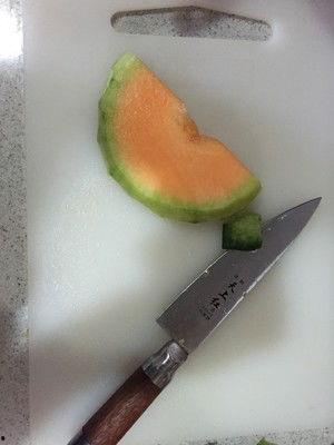 叉子吃哈密瓜
