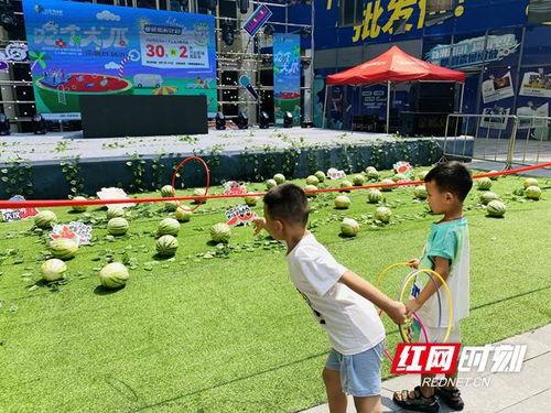 邵阳大汉吃瓜,一场引发网友热议的“瓜界奇观”  第2张