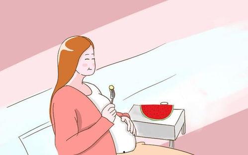 请妈妈吃瓜,温馨一幕记录亲子美好时光  第3张